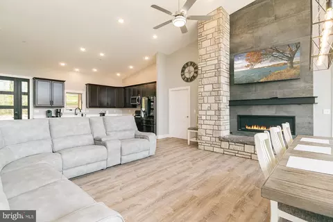Living - 157 Fairgate Rd, Mc Henry, MD 21541 photo 1 of 1