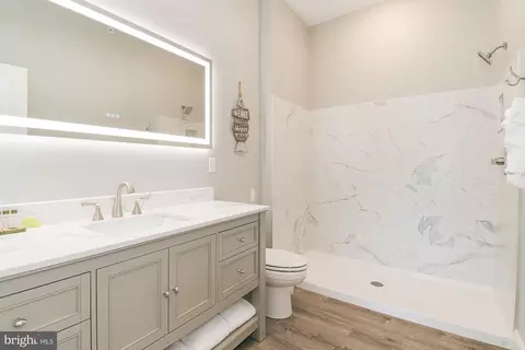 Bath - 157 Fairgate Rd, Mc Henry, MD 21541 photo 1 of 10