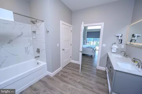 Bath - 157 Fairgate Rd, Mc Henry, MD 21541 photo 4 of 10