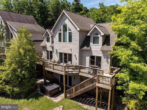 180 Roman Ridge Rd #18, Oakland, MD 21550