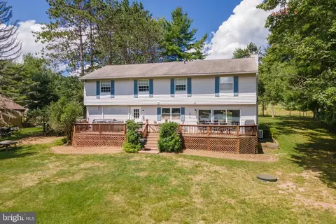 1674 Paradise Point Rd, Oakland, MD 21550