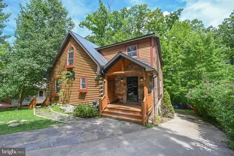 478 Lake Forest Dr, Oakland, MD 21550