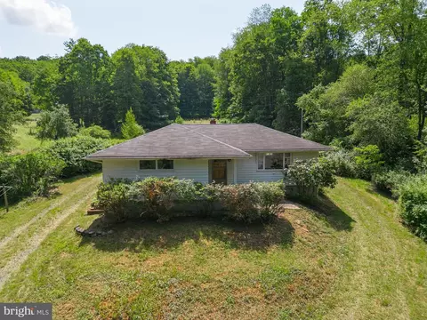 920 Mayhew Inn Rd, Oakland, MD 21550