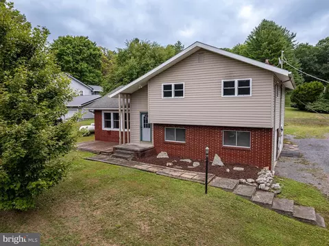 87 Mitchell Dr, Oakland, MD 21550