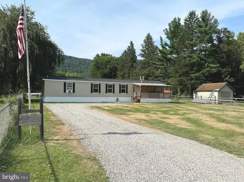 241 E B E Main St, Kitzmiller, MD 21538