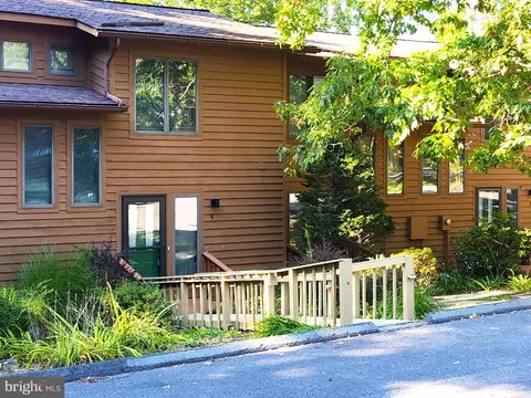 5 Laurel Brook Dr #5, Oakland, MD 21550