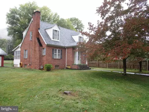 303 Orchard St, Kitzmiller, MD 21538