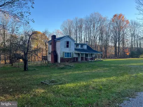 912 Snowy Creek Rd, Oakland, MD 21550