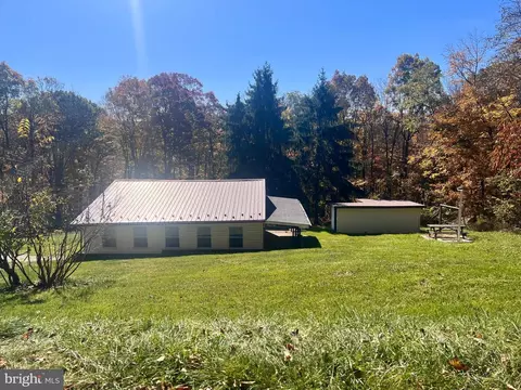 886 Bloomington Hill Rd, Bloomington, MD 21523