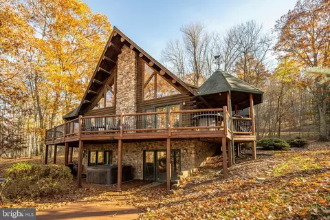 335 Mountainview Dr, Oakland, MD 21550