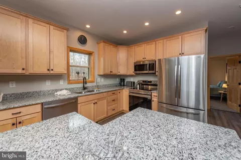 Kitchen - 367 Fern Loop Dr, Mc Henry, MD 21541 photo 2 of 4