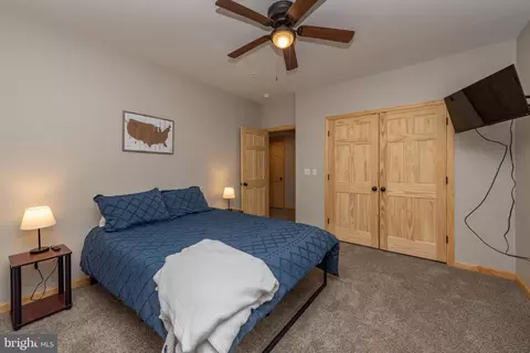 Bedroom - 367 Fern Loop Dr, Mc Henry, MD 21541 photo 13 of 16