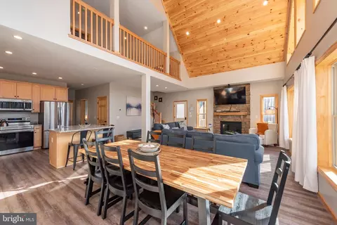 Dining - 367 Fern Loop Dr, Mc Henry, MD 21541 photo 2 of 3
