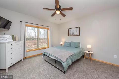 Bedroom - 367 Fern Loop Dr, Mc Henry, MD 21541 photo 7 of 16