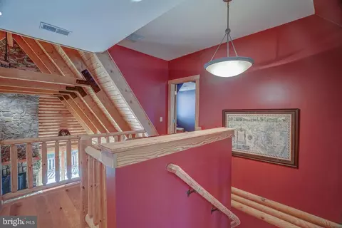 Entry Way - 283 Highline Dr, Mc Henry, MD 21541 photo 14 of 16