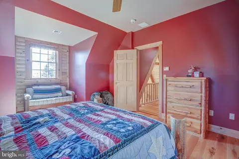 Bedroom - 283 Highline Dr, Mc Henry, MD 21541 photo 8 of 18