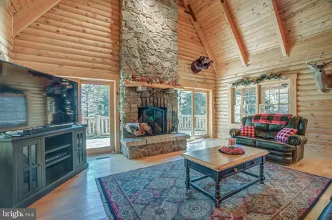 Living - 283 Highline Dr, Mc Henry, MD 21541 photo 4 of 4