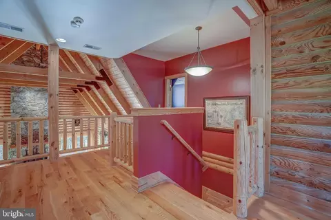 Entry Way - 283 Highline Dr, Mc Henry, MD 21541 photo 15 of 16
