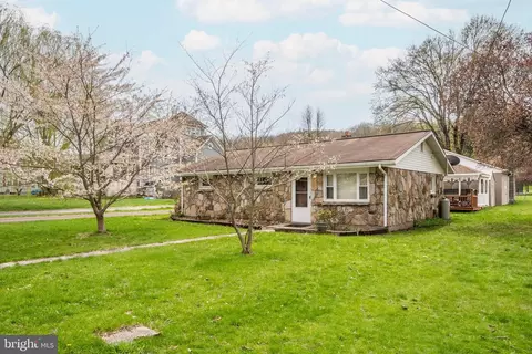 117 Walnut St, Friendsville, MD 21531