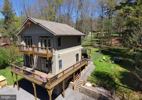 145 Lower Penn Point Dr, Oakland, MD 21550