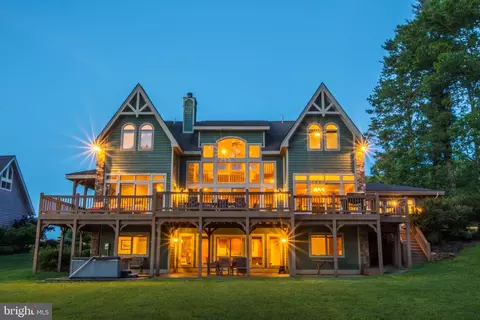 400 Moonrise Dr, Swanton, MD 21561