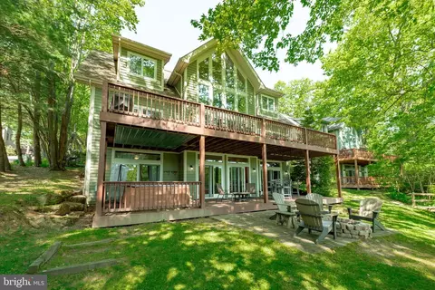 946 Glendale Rd, Oakland, MD 21550