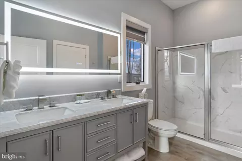 Bath - 241 Fairgate Rd, Mc Henry, MD 21541 photo 2 of 4
