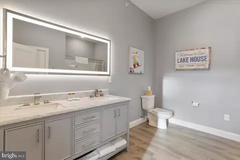 Bath - 241 Fairgate Rd, Mc Henry, MD 21541 photo 1 of 4