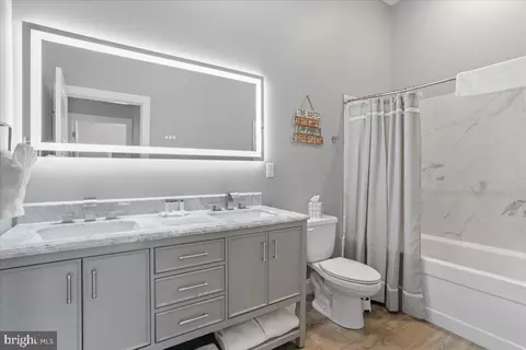 Bath - 241 Fairgate Rd, Mc Henry, MD 21541 photo 3 of 4