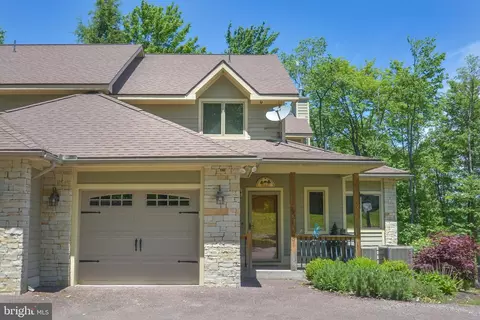 258 Winding Trail Ln #8B, Oakland, MD 21550