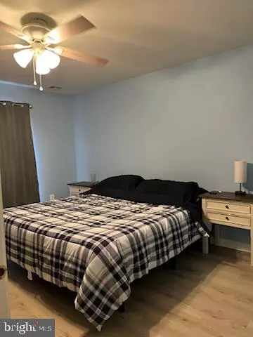 Bedroom - 404 Pine Grove Rd, Lonaconing, MD 21539 photo 2 of 3