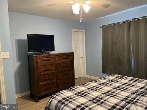 Bedroom - 404 Pine Grove Rd, Lonaconing, MD 21539 photo 3 of 3