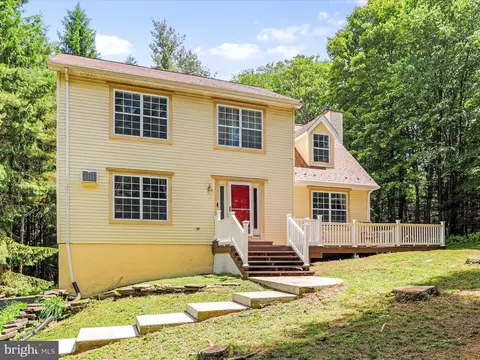 Exterior - 404 Pine Grove Rd, Lonaconing, MD 21539 photo 2 of 9