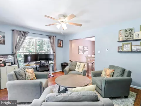 Living - 404 Pine Grove Rd, Lonaconing, MD 21539 photo 2 of 4