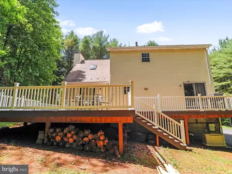 Exterior - 404 Pine Grove Rd, Lonaconing, MD 21539 photo 7 of 9