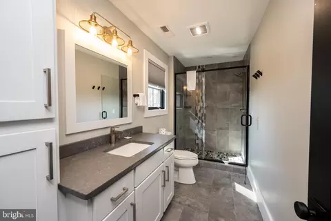 Bath - 415 Mountaintop Rd, Mc Henry, MD 21541 photo 7 of 9