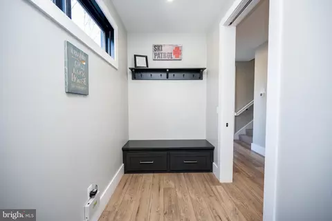 Entry Way - 415 Mountaintop Rd, Mc Henry, MD 21541 photo 2 of 20