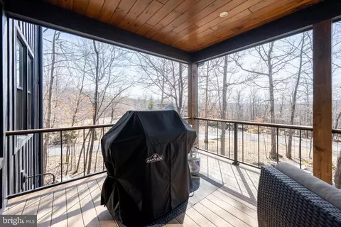 Exterior - 415 Mountaintop Rd, Mc Henry, MD 21541 photo 7 of 20