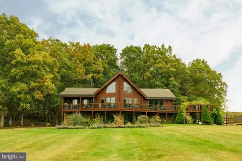 324 Penn Cove Rd, Oakland, MD 21550