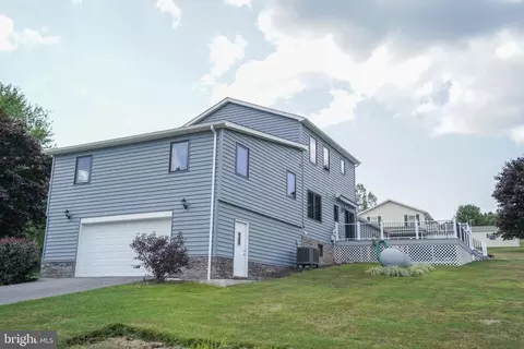 Exterior - 208 Drane Dr, Accident, MD 21520 photo 5 of 10