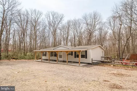 22 Black Oak Dr, Oakland, MD 21550