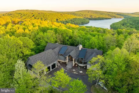 422 Mountaintop Rd, Mc Henry, MD 21541