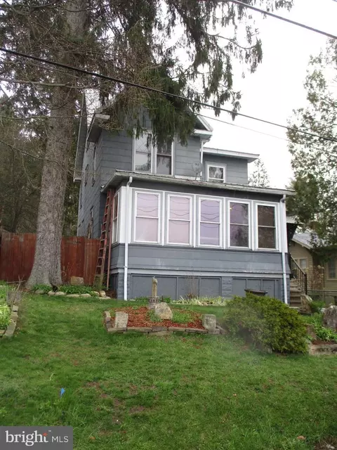112 E Pennington St, Oakland, MD 21550