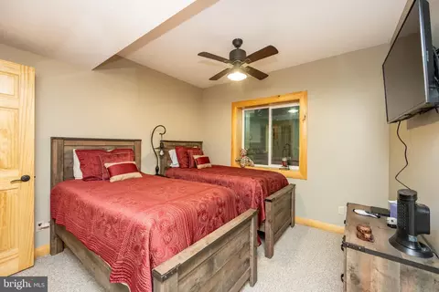 Bedroom - 360 Biltmore Vw, Mc Henry, MD 21541 photo 13 of 16