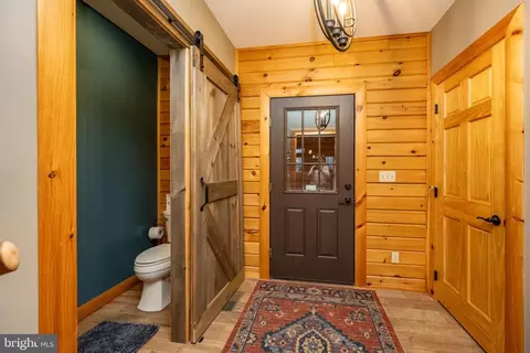 Entry Way - 360 Biltmore Vw, Mc Henry, MD 21541 photo 9 of 12