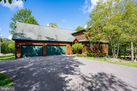 102 Mountainview Ct, Oakland, MD 21550