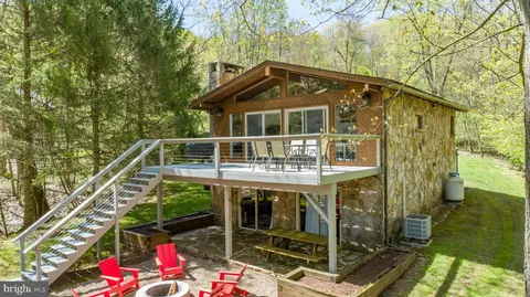 636 Paradise Hts, Oakland, MD 21550