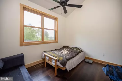 Bedroom - 120 Daisy Dr, Mc Henry, MD 21541 photo 5 of 7