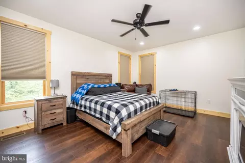 Bedroom - 120 Daisy Dr, Mc Henry, MD 21541 photo 1 of 7