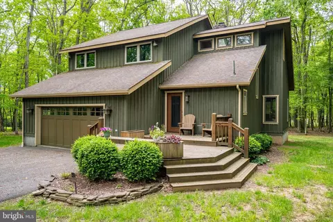 62 Middleton Rd, Oakland, MD 21550